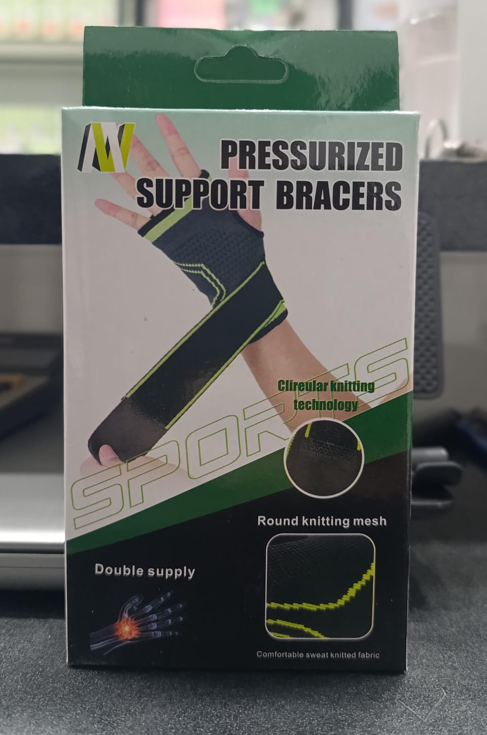 Professional Wrist Support Sleeve – Half-Finger Palm & Wrist Band
